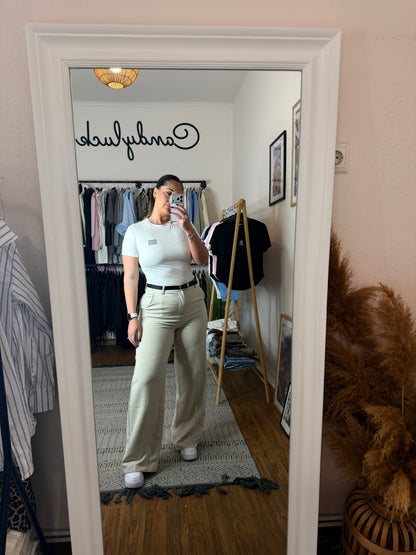 Μπεζ παντελόνα