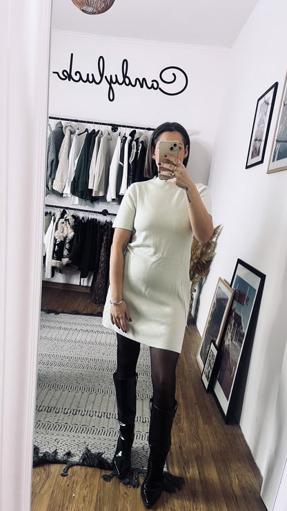 Πλεκτό μίνι φόρεμα