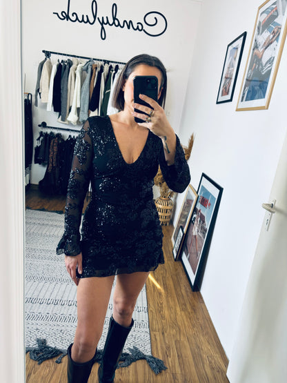 BLACK LITTLE DRESS